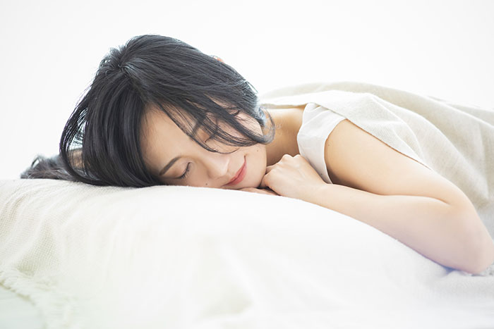 寝方を変えればいびき対策になる いびき対策のための正しい寝方 コラム イビキメディカルクリニック Ibiki Medical Clinic 寝方を変えればいびき対策になる いびき対策のための正しい寝方 コラム イビキメディカルクリニック Ibiki Medical Clinic